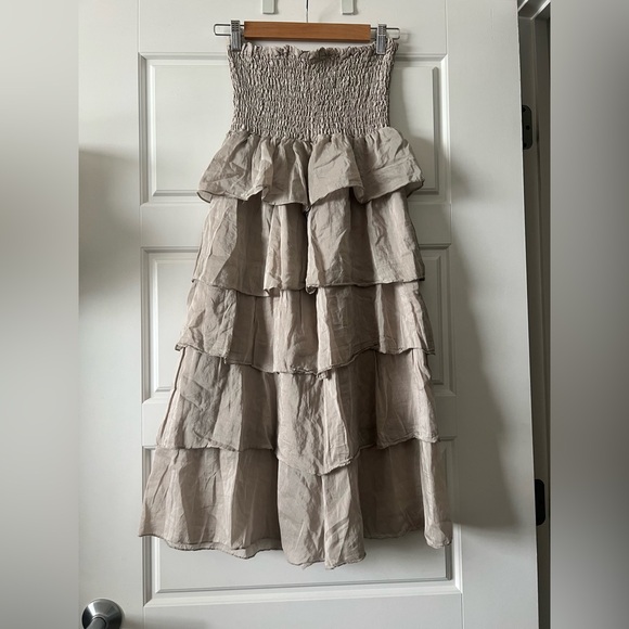 NWOT ELAN Silk & Cotton Tiered Neutral Accordion Smocked MIDI Dress/skirt. Small - Picture 12 of 16